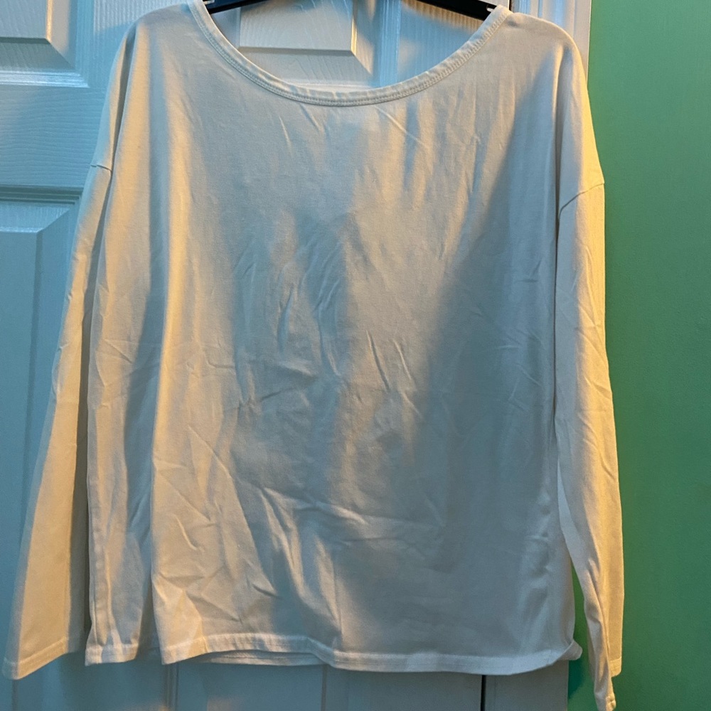 Ecowish white long sleeved blouse